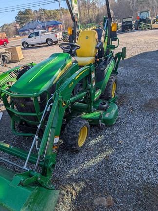2023 John Deere 1025R Equipment Image0