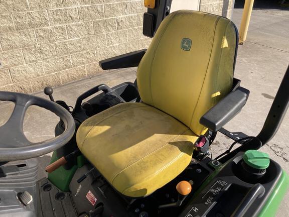 Image of John Deere 1025R equipment image 4