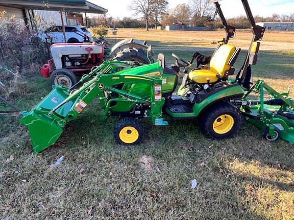 2023 John Deere 1025R Equipment Image0
