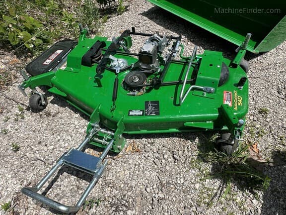 Image of John Deere 1025R equipment image 4