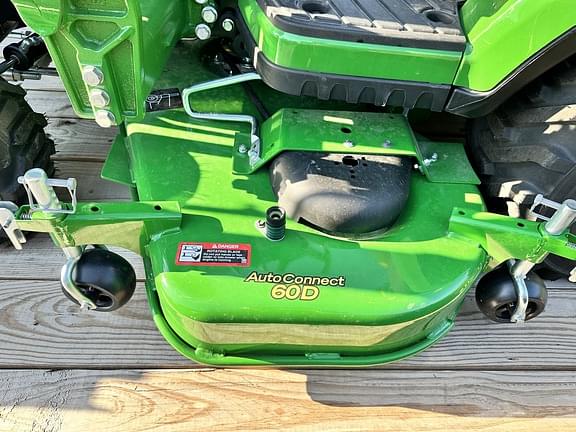 Image of John Deere 1025R equipment image 2