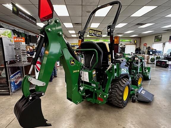 Image of John Deere 1025R equipment image 3