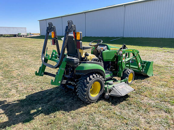 Image of John Deere 1025R equipment image 4