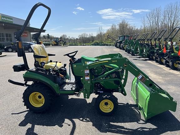 Image of John Deere 1025R equipment image 3