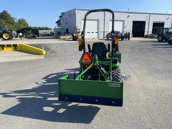 Image of John Deere 1025R equipment image 4