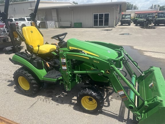 2023 John Deere 1025R Equipment Image0