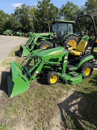 2023 John Deere 1025R Equipment Image0
