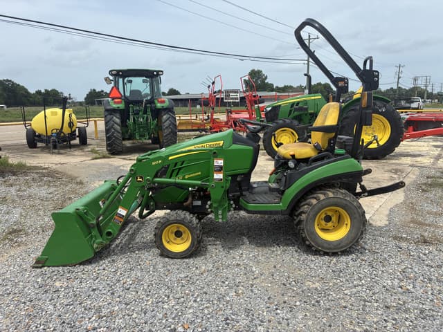 Image of John Deere 1025R equipment image 1