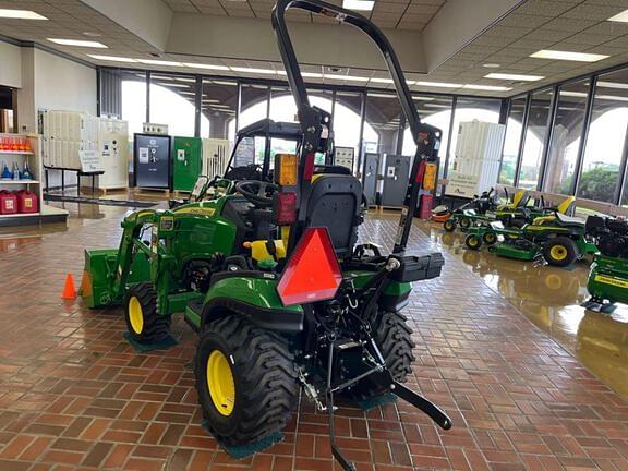 Image of John Deere 1025R equipment image 2