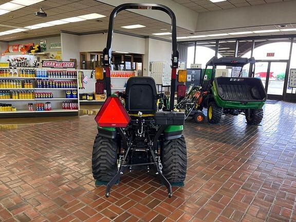 Image of John Deere 1025R equipment image 3