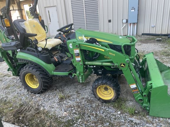 Image of John Deere 1025R equipment image 4