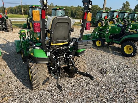 Image of John Deere 1025R equipment image 3