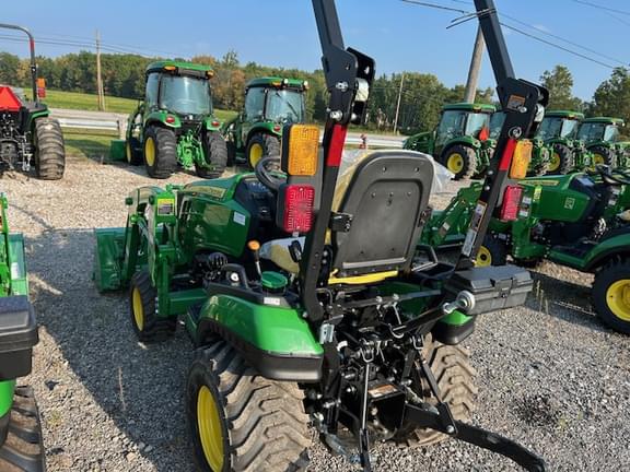 Image of John Deere 1025R equipment image 4