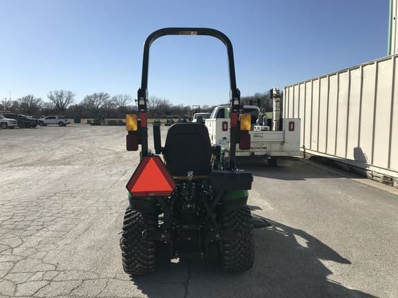 Image of John Deere 1025R equipment image 3