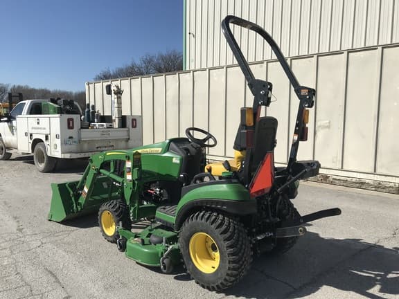 Image of John Deere 1025R equipment image 2