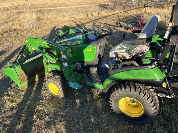 Image of John Deere 1025R equipment image 1