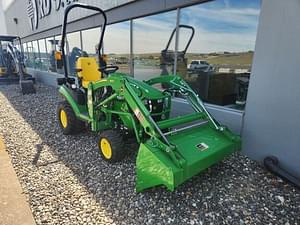 2023 John Deere 1025R Image