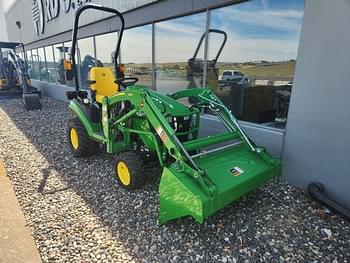 2023 John Deere 1025R Equipment Image0