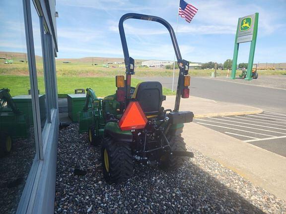 Image of John Deere 1025R equipment image 3