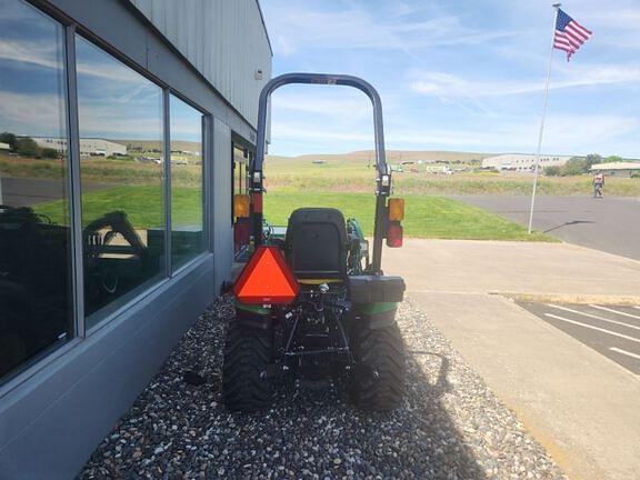 Image of John Deere 1025R equipment image 4