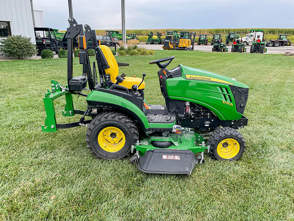 Image of John Deere 1025R equipment image 3