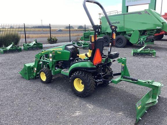 Image of John Deere 1025R equipment image 2
