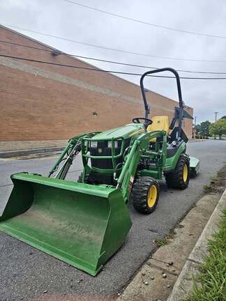 2023 John Deere 1025R Equipment Image0