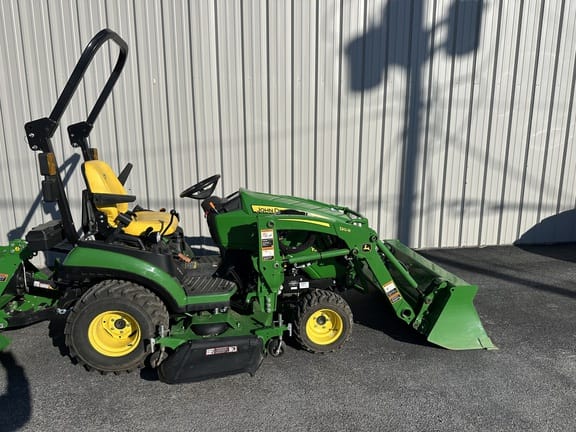 2023 John Deere 1025R Equipment Image0