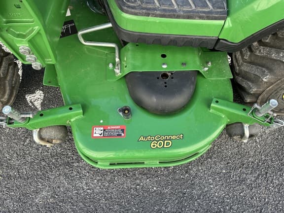 Image of John Deere 1025R equipment image 3