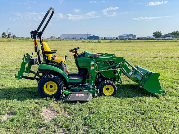 Image of John Deere 1025R equipment image 3