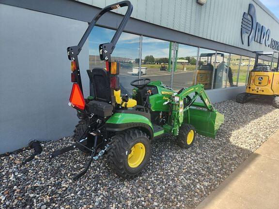 Image of John Deere 1025R equipment image 4