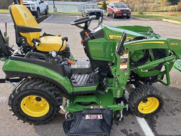 Image of John Deere 1025R equipment image 4