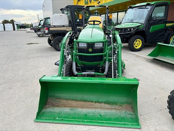 Image of John Deere 1025R equipment image 3