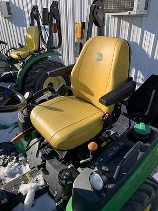 Image of John Deere 1025R equipment image 4