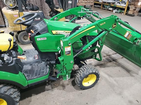 Image of John Deere 1025R equipment image 4