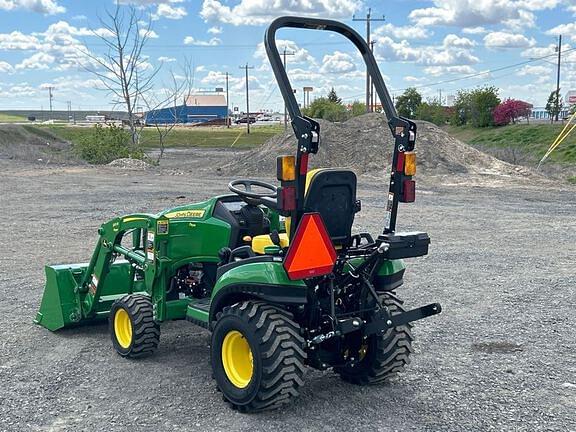 Image of John Deere 1025R equipment image 2