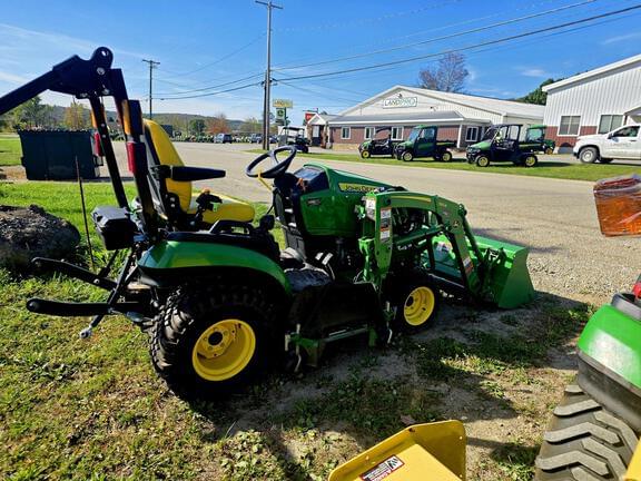 Image of John Deere 1025R equipment image 3