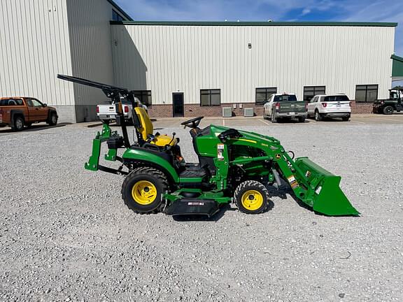 Image of John Deere 1025R equipment image 3