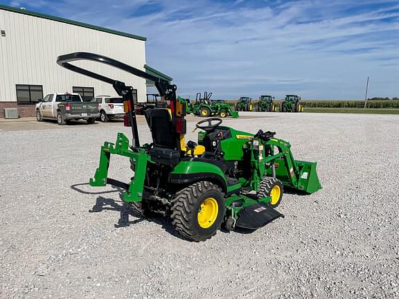 Image of John Deere 1025R equipment image 4