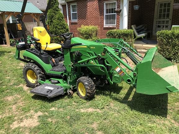 Image of John Deere 1025R equipment image 3