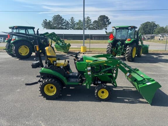 Image of John Deere 1025R equipment image 2