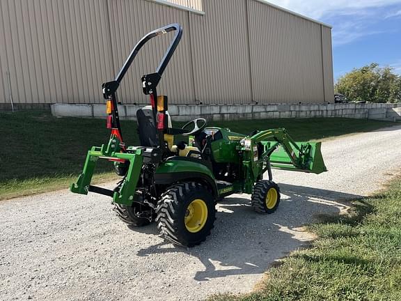 Image of John Deere 1025R equipment image 4