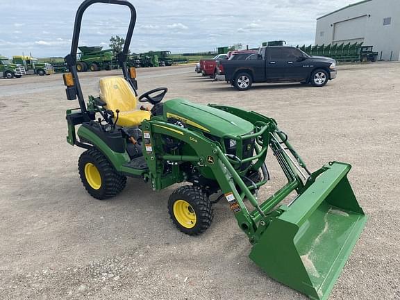 Image of John Deere 1025R equipment image 3