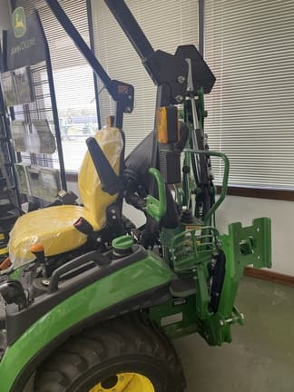 Image of John Deere 1025R equipment image 1