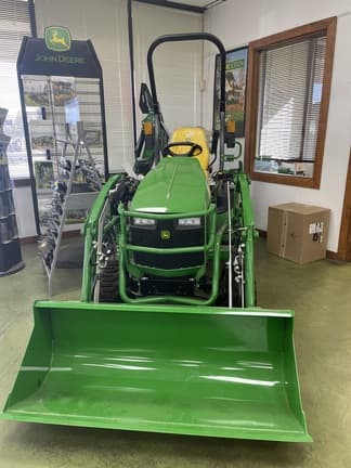 Image of John Deere 1025R equipment image 4