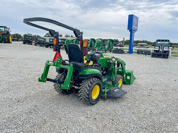 Image of John Deere 1025R equipment image 4