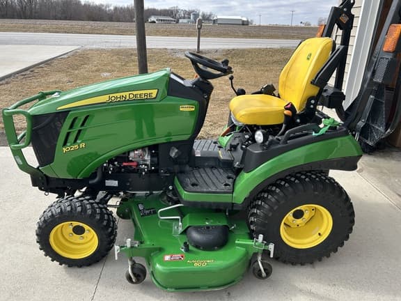 Image of John Deere 1025R equipment image 1