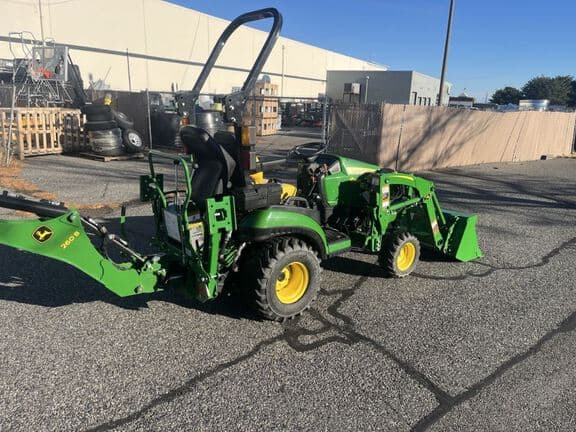 Image of John Deere 1025R equipment image 4