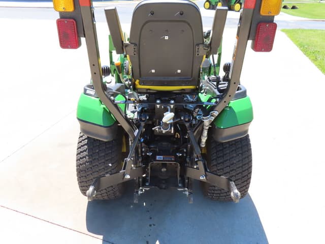 Image of John Deere 1025R equipment image 1
