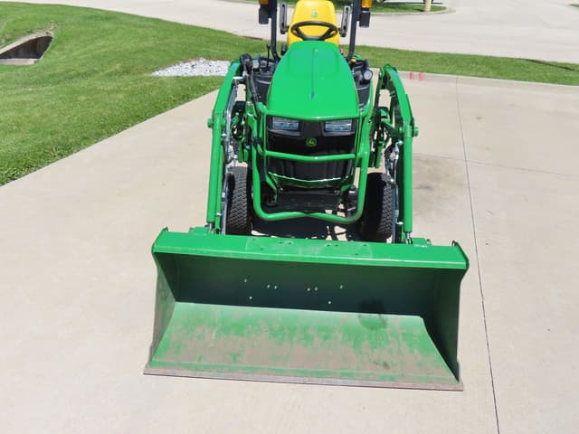 Image of John Deere 1025R equipment image 4